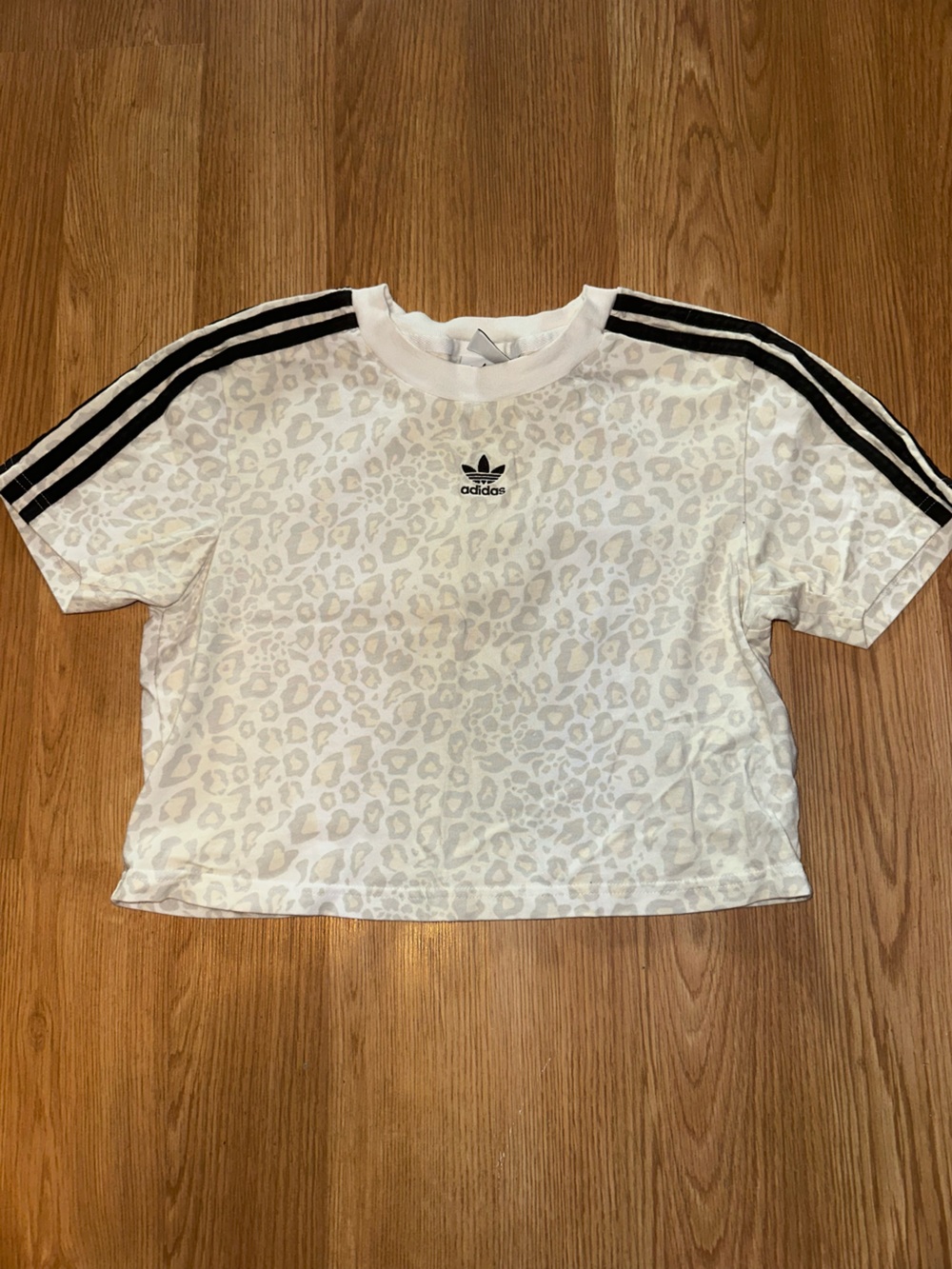 Adidas cropped White Leopard Print Crop Tee